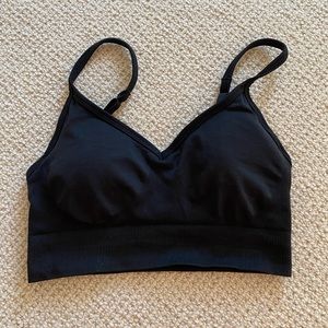 BRAND NEW Old Navy Black Sports Bra